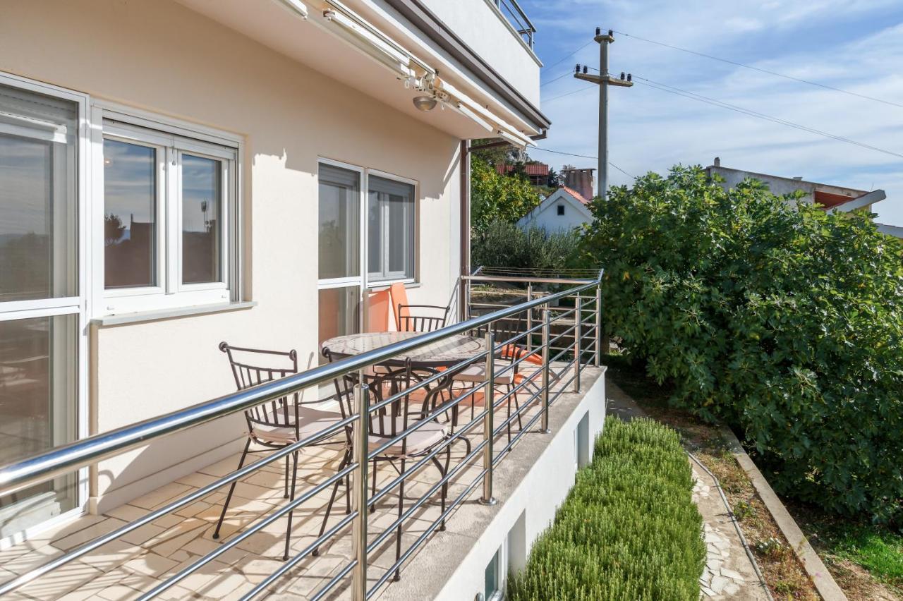 Pikolo Apartments Omis Tice Dış mekan fotoğraf