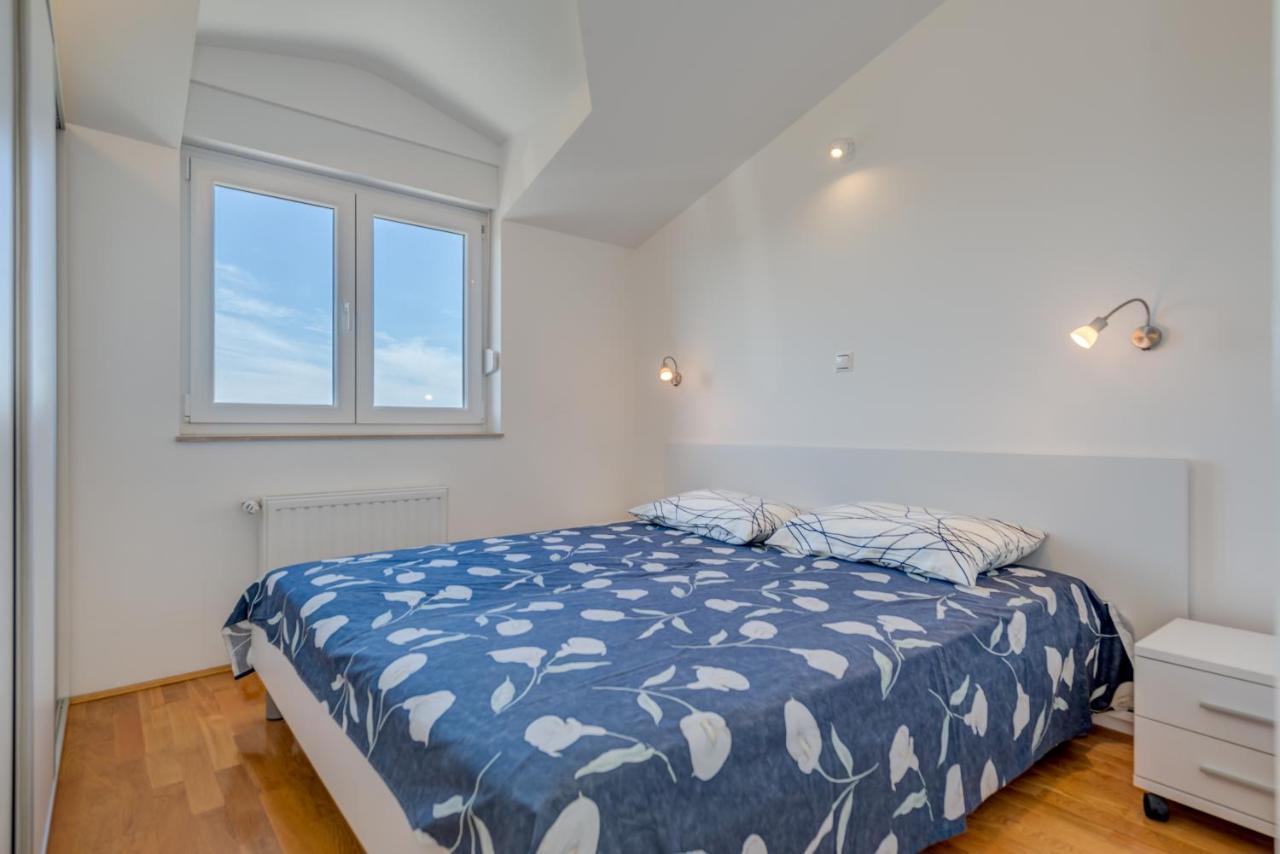 Pikolo Apartments Omis Tice Dış mekan fotoğraf